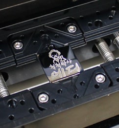 solution_애견인식표-4 Pet Tag Engraving PROCESS 04. Engrave